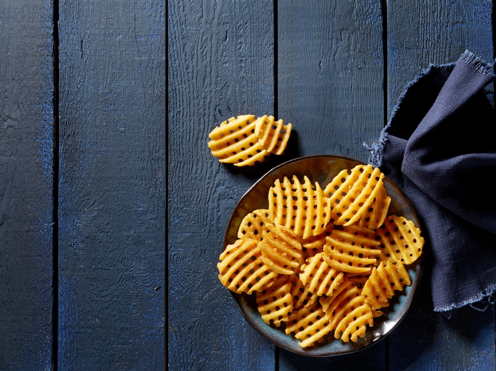 Aviko crunch shapes waffle cut