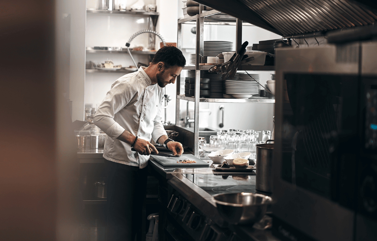 cta_dark_kitchen_1440x920