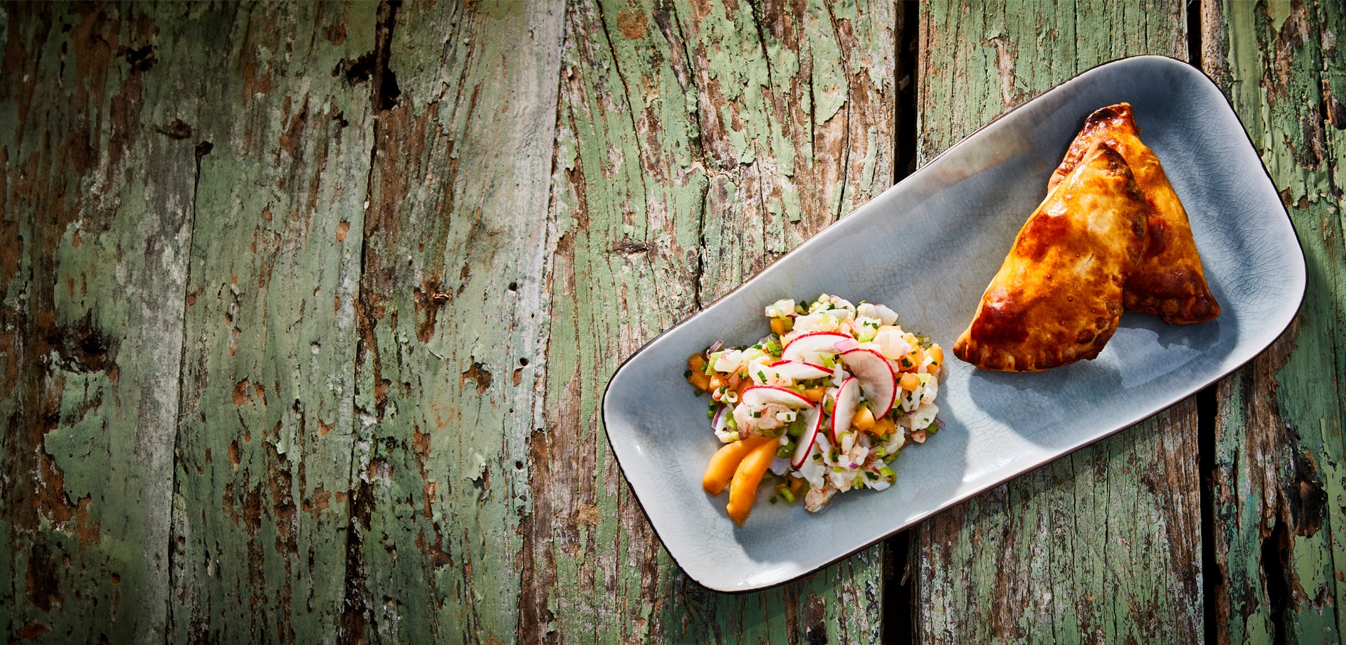 aardappelempanada_met_gratin_en_pikante_garnalenceviche