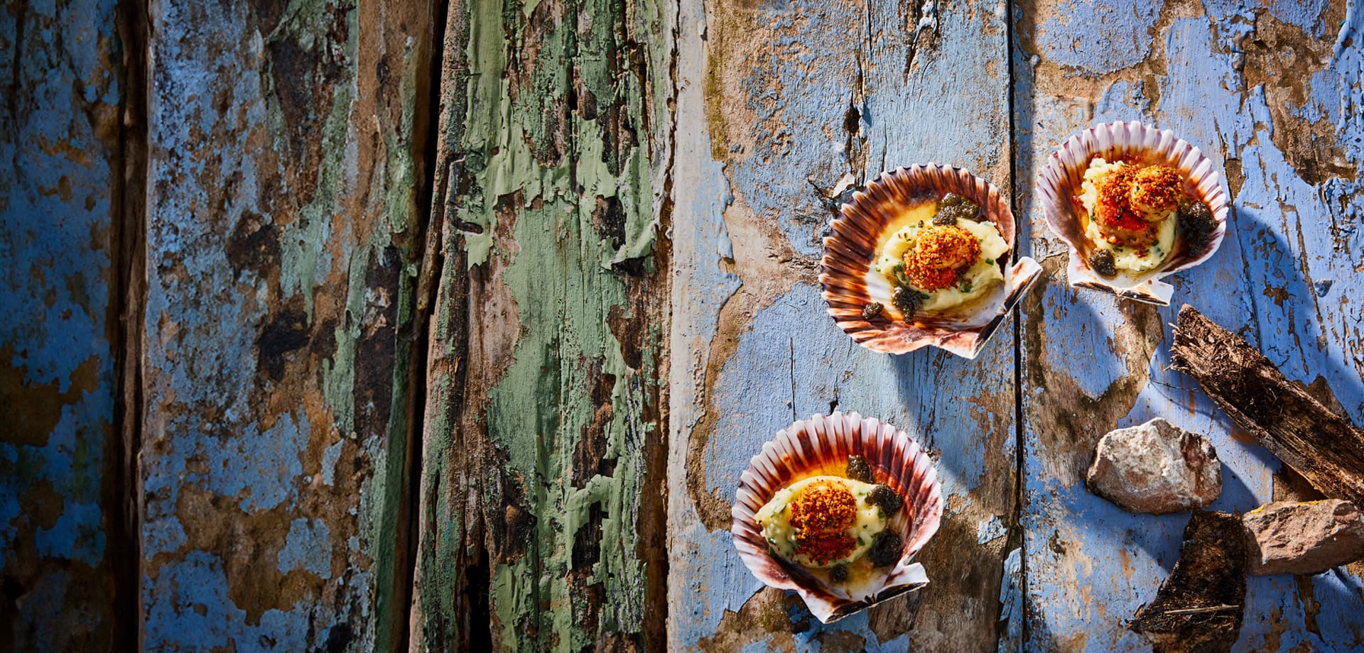 coquilles_met_chorizo_crumble_en_bieslook_-_aviko_foodservice