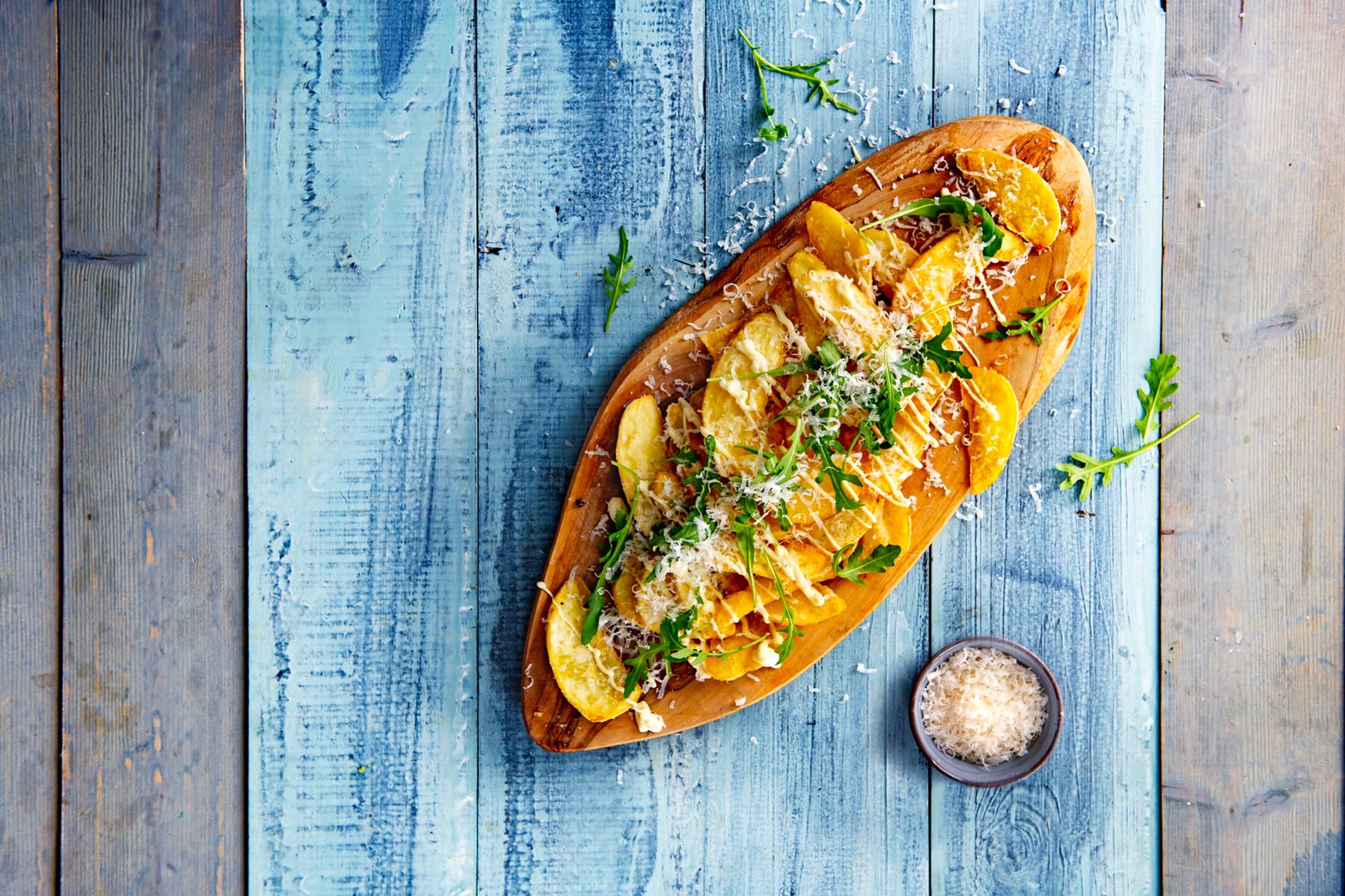 809869-Aviko-Extra Thin Wedges-loaded fries