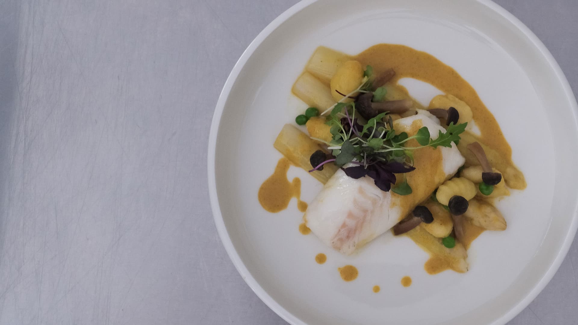 gnocchi-met-kabeljauw-en-vandouvan-saus-aviko-foodservice