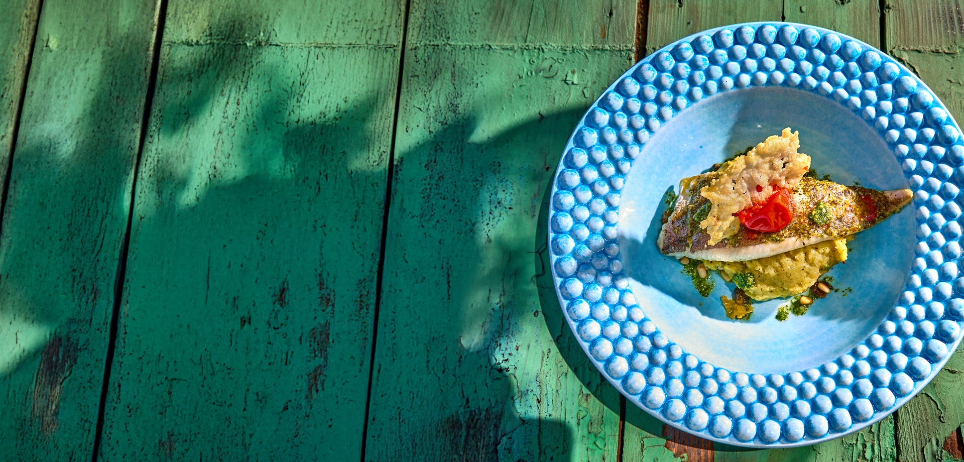 Gebakken makreel met smokey puree en rucolapesto