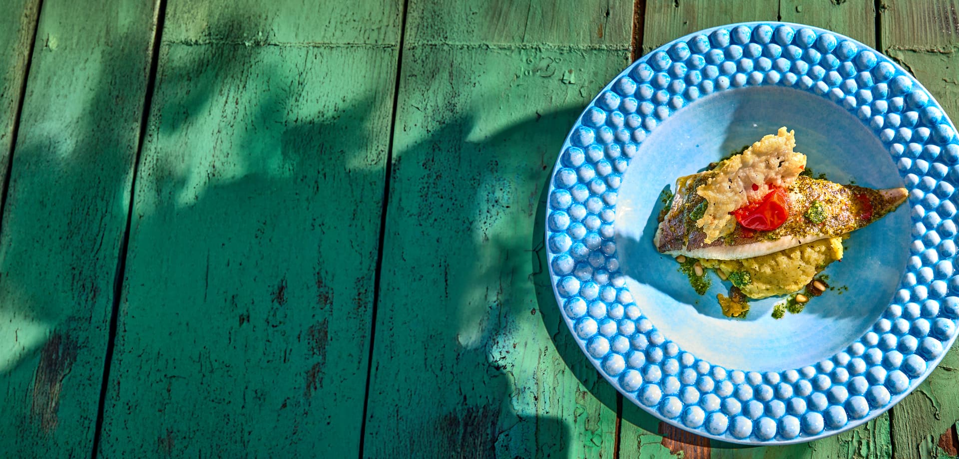 Gebakken makreel met smokey puree en rucolapesto