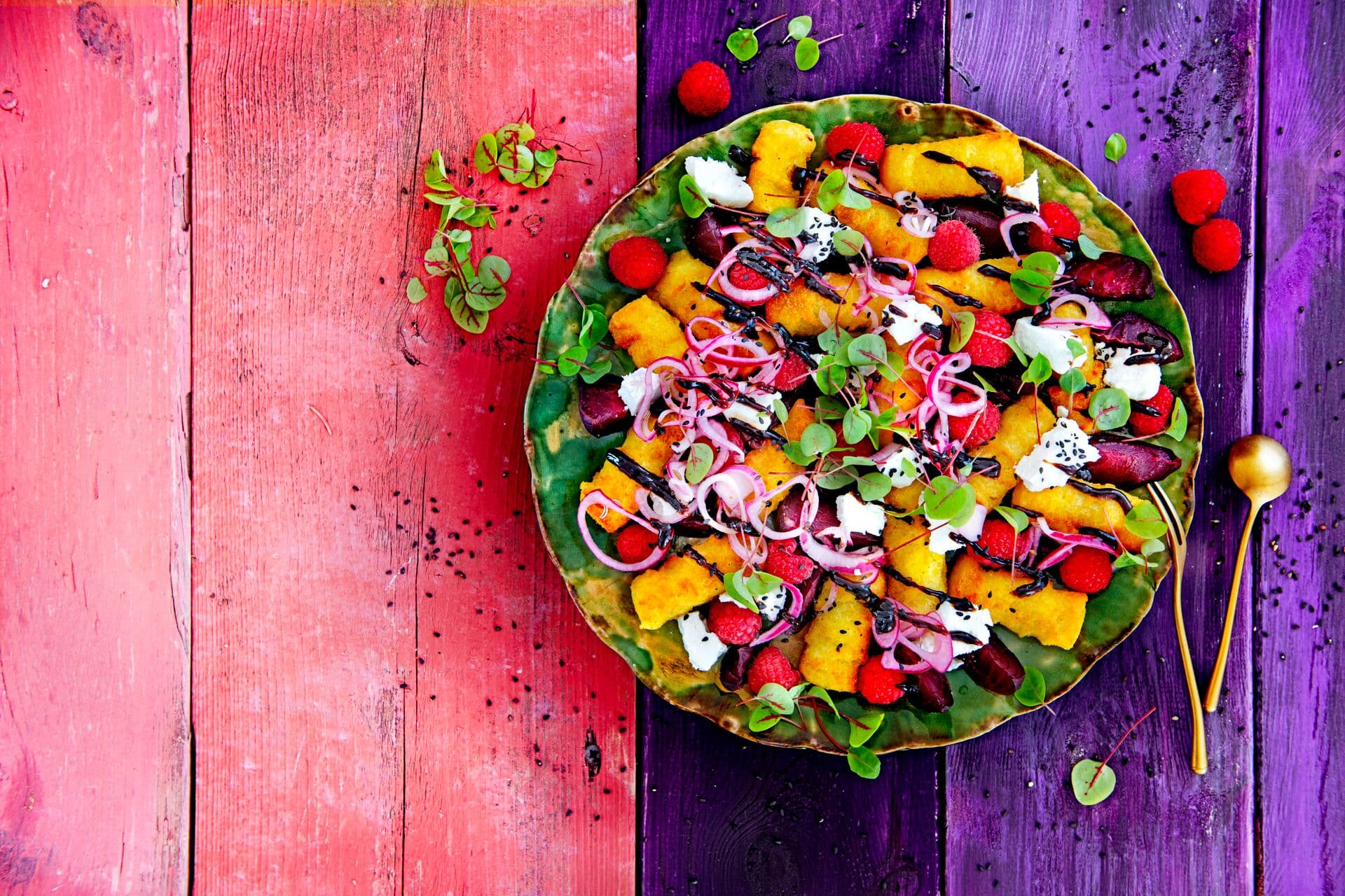 Geroosterde biet & geitenkaas met framboos en aardappelkroketjes