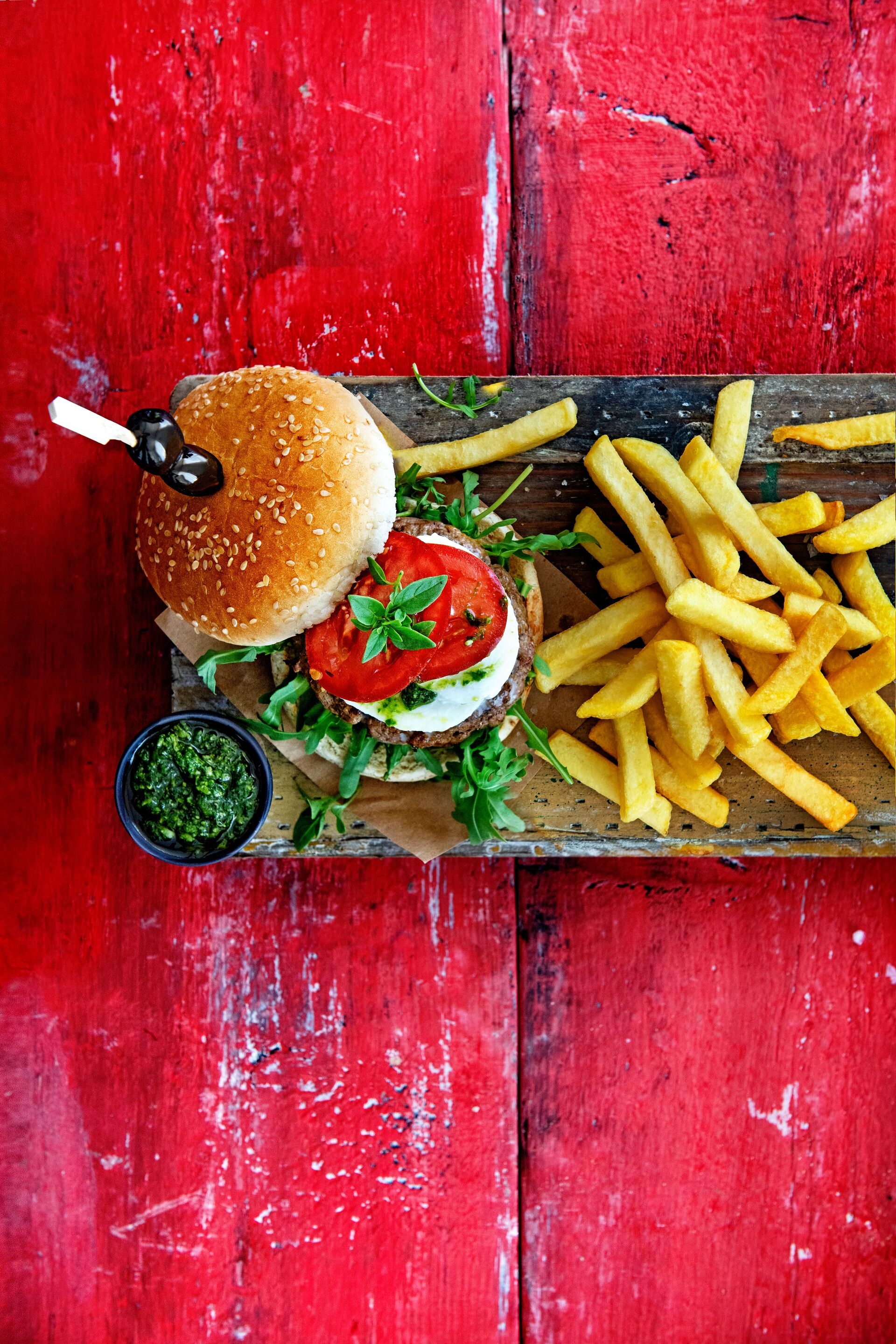 Oerfriet-11mm-met-italiaanse-hamburger-met-friet