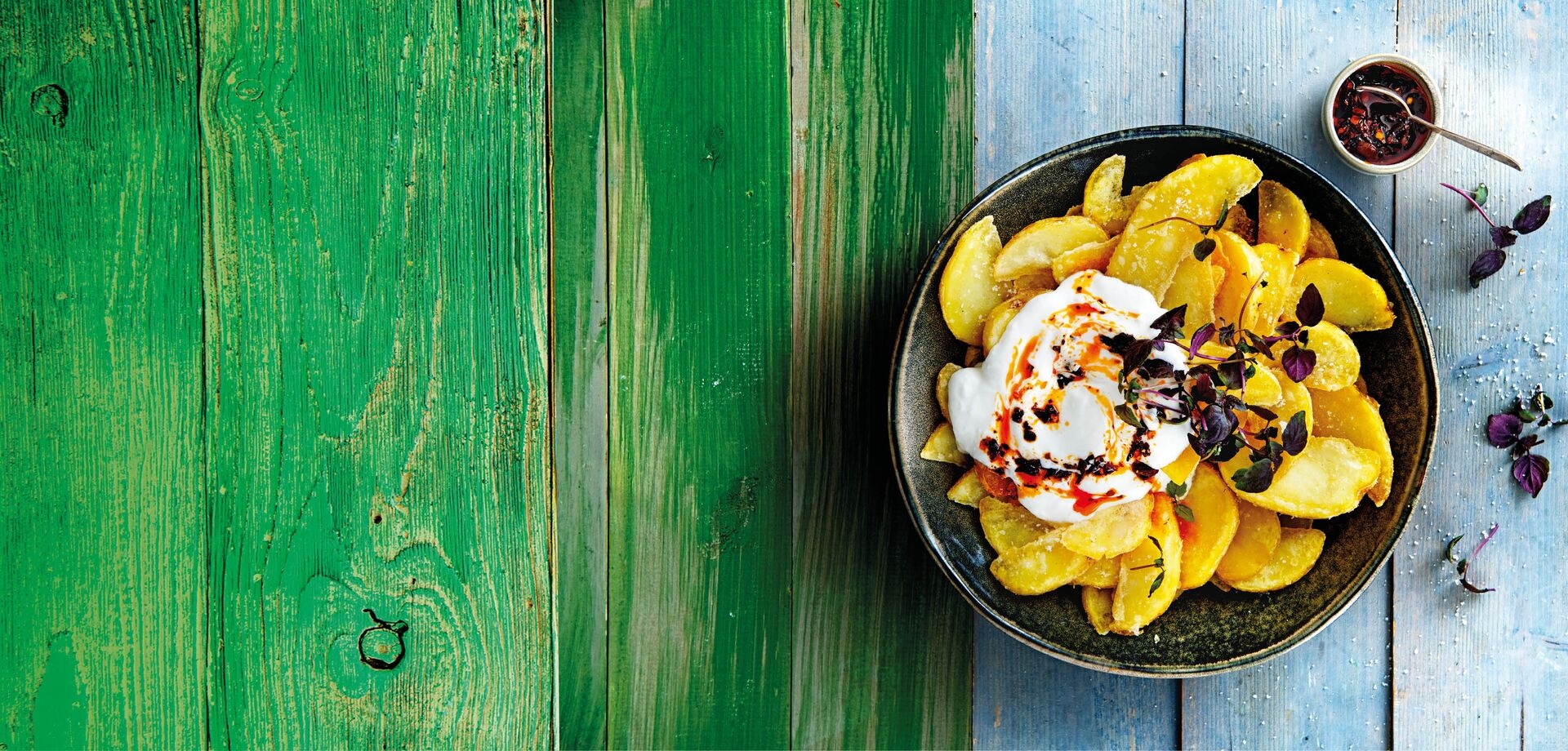 1920x920 Wedges_Topped Crispy Chili_04