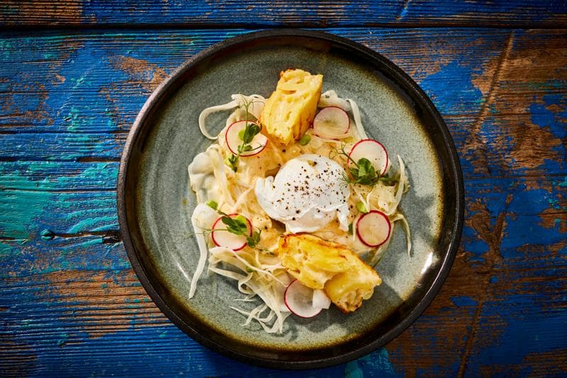 aviko-gratin-cream-cheese-with-fennel-crudite---poached-egg-p4p24