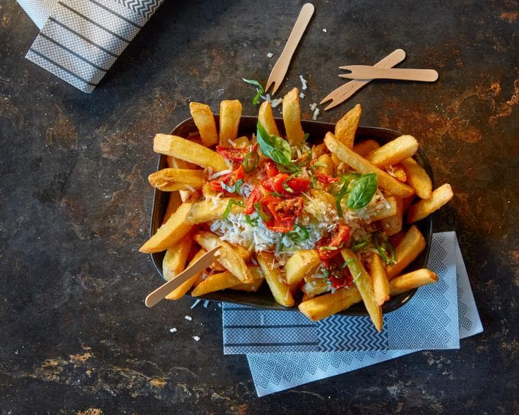 Aviko-SuperCrunch-pure-rustic-with-parmesan-truffel-oil-topping-loaded--liggend