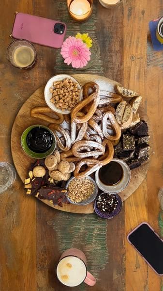 churros-loops-sharing-platter